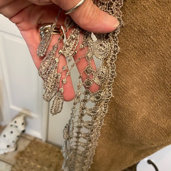 D&B Scarf with Lace Trim and Fringe - Picture 8 of 10